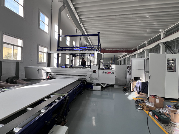 C717 high-end Horizontal cutting machine (conveyor)